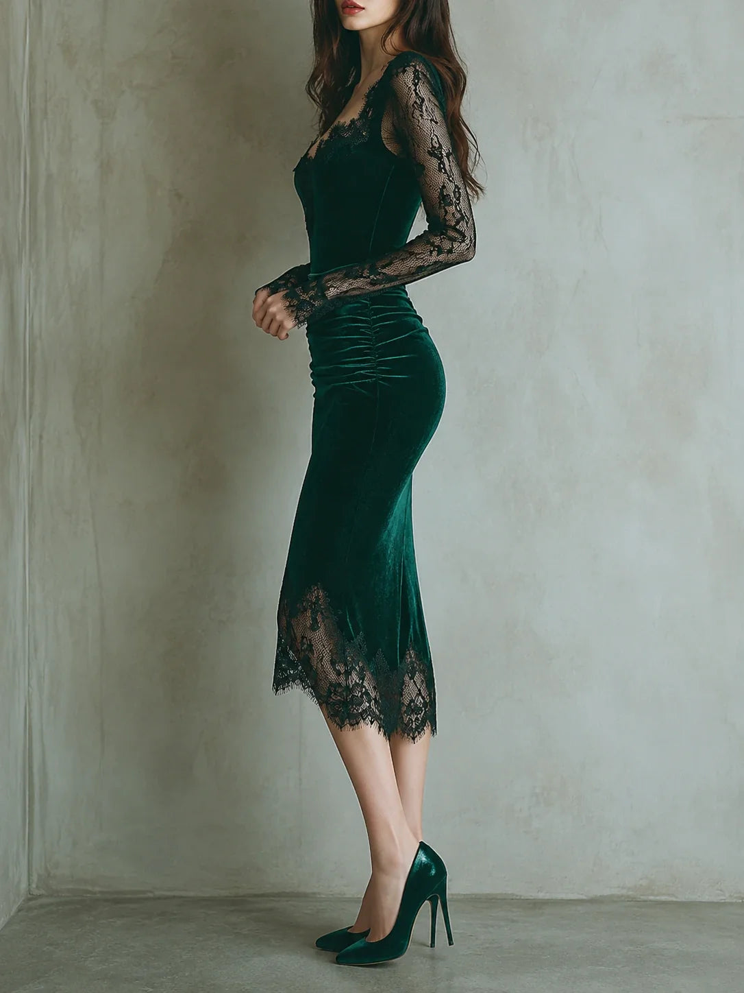 Elegant Green Velvet Long Sleeve Lace Midi Dress